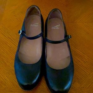Dansko Black Mary Jane Shoes size 40 9/9.5